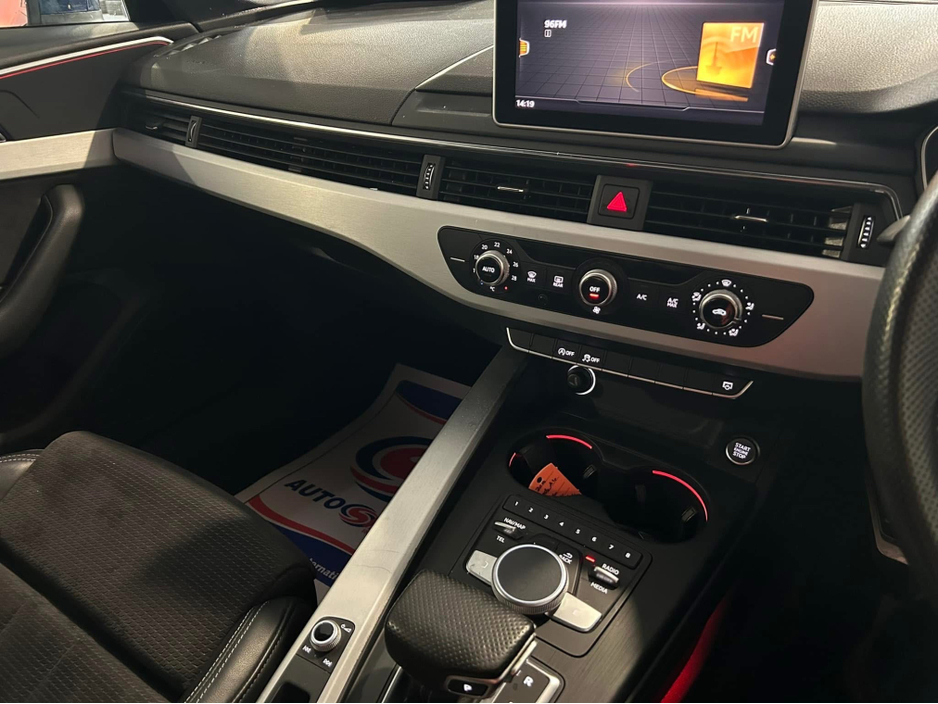 2016 Audi A4 - image 16