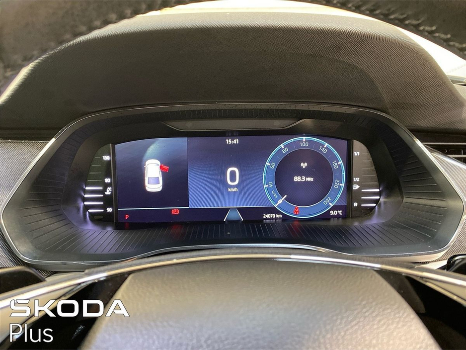 2023 Skoda Octavia - image 13