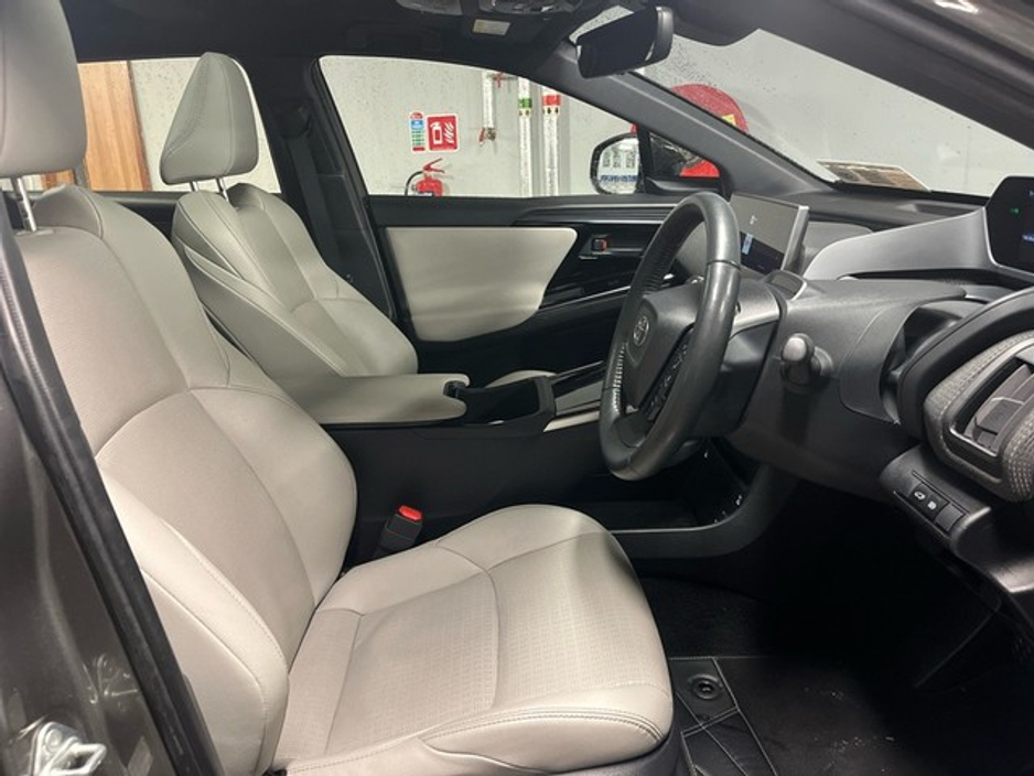 2022 Toyota bZ4X - image 11