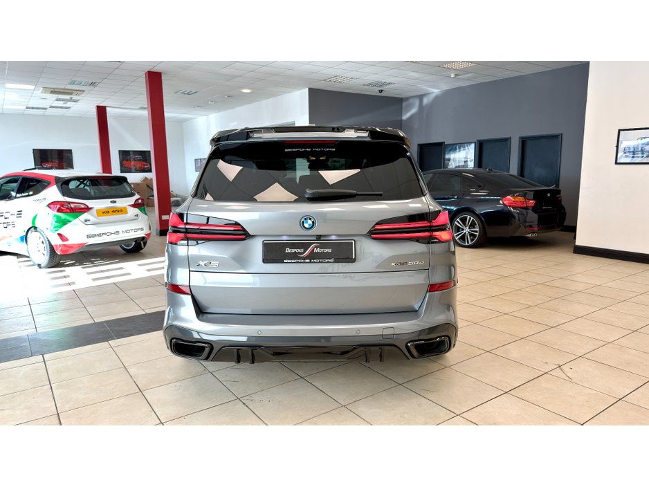 2024 BMW X5 - image 24