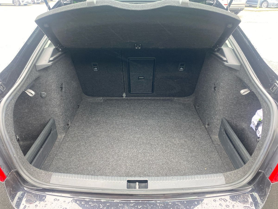 2017 Skoda Octavia - image 9