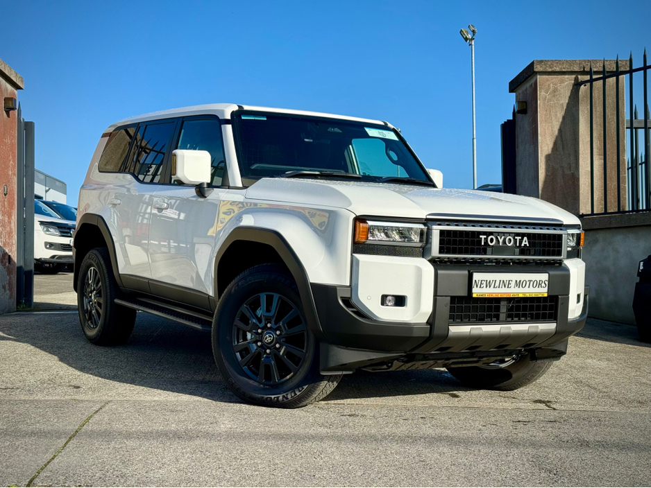 2025 Toyota Landcruiser - image 3