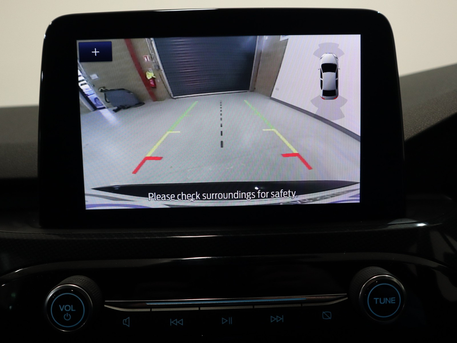 2022 Ford Kuga - image 15