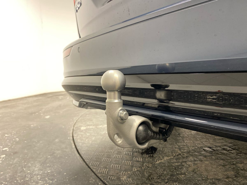 2026 Volvo V60 - image 8