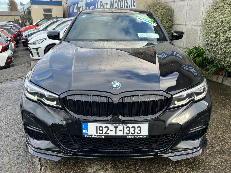 2019 BMW 3 Series 330e M-SPORT AUTOMATIC 2.0 PETROL PLUG IN HYBRID //REVERSE CAMERA//SAT NAV//FULL LEATHER HEATED SEATS// €26,950