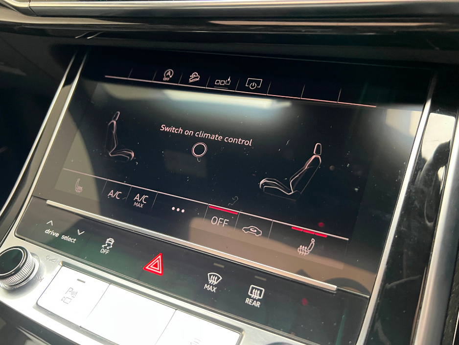 2020 Audi Q8 S LINE 50 TDI 286HP QUATTRO *PAN ROOF* €65,990