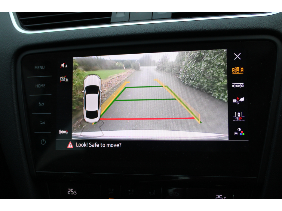 2016 Hyundai Tucson 1.7 CRDI PREMIUM BL/DR 2WD 5DR €15,995