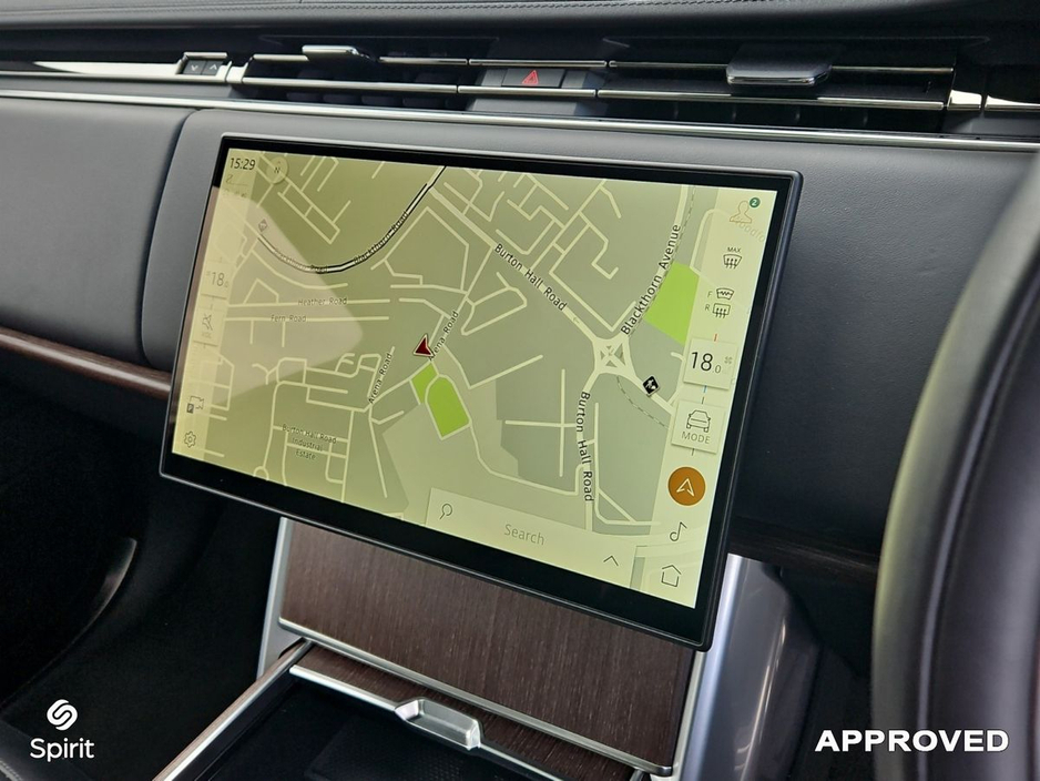 2025 Land Rover Range Rover - image 10