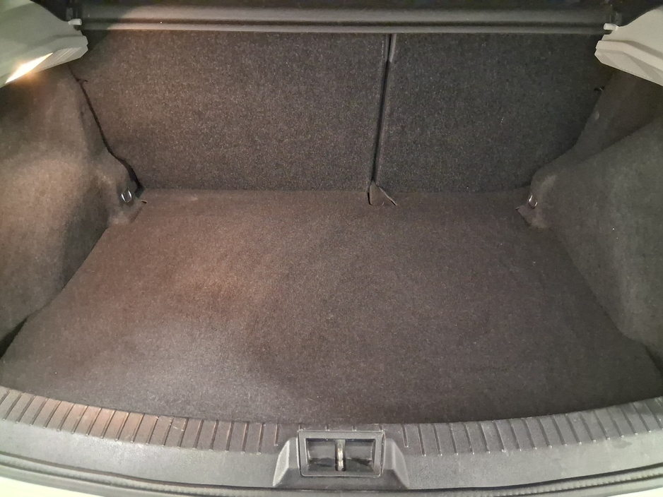 2013 Nissan Qashqai - image 6