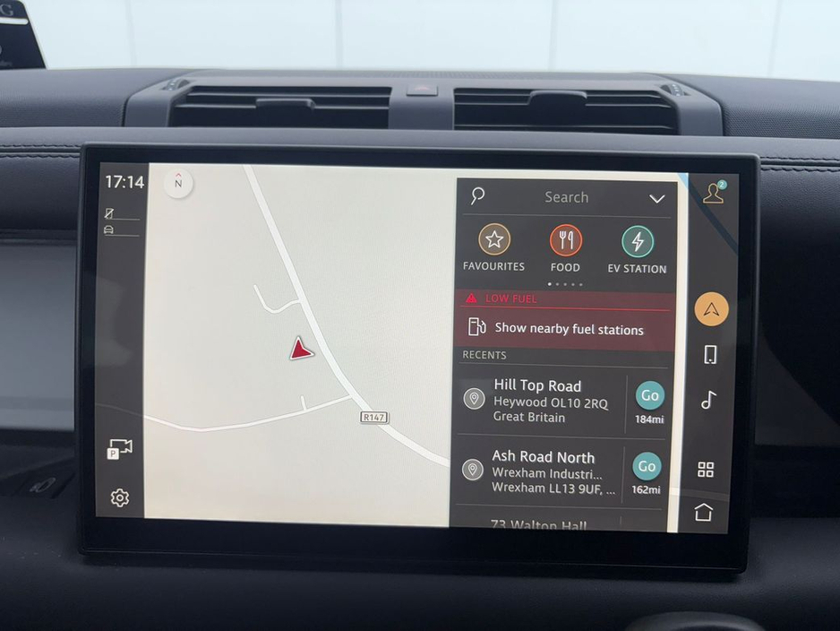 2025 Land Rover Defender - image 15