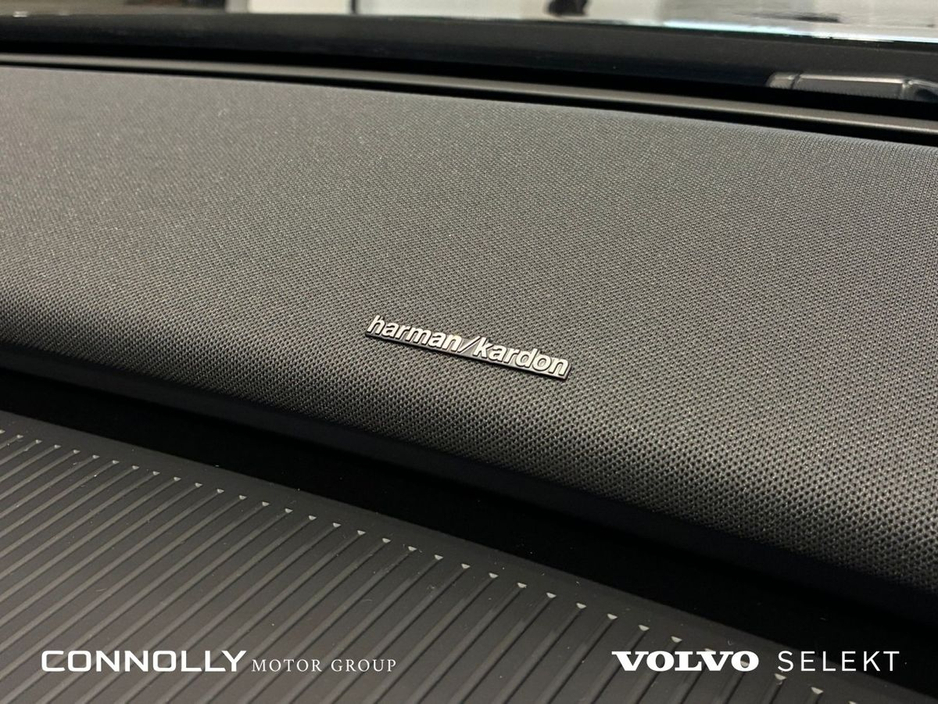 2025 Volvo EX30 - image 19