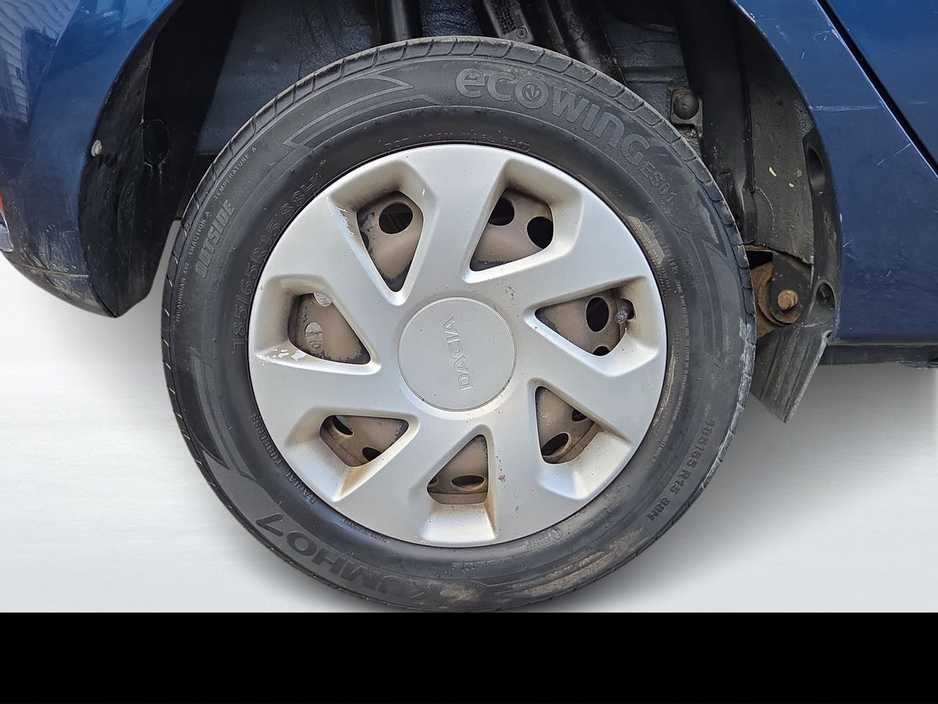 2018 Dacia Sandero - image 8