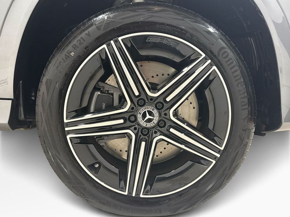 2025 Mercedes-Benz GLE Class - image 7