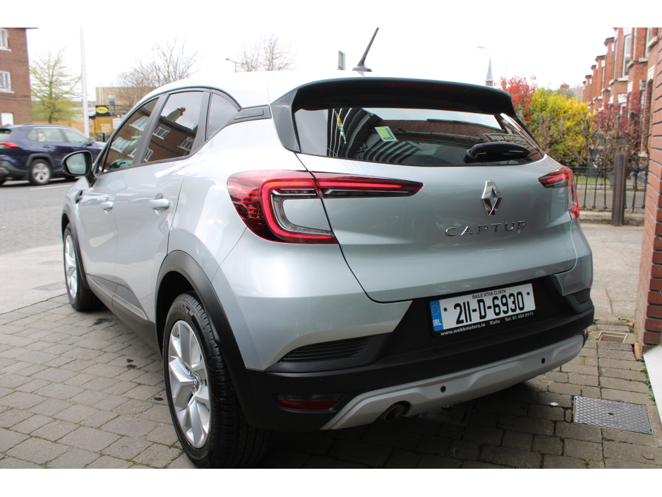 2021 Renault Captur - image 5