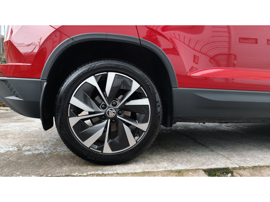 2023 Skoda Karoq - image 12