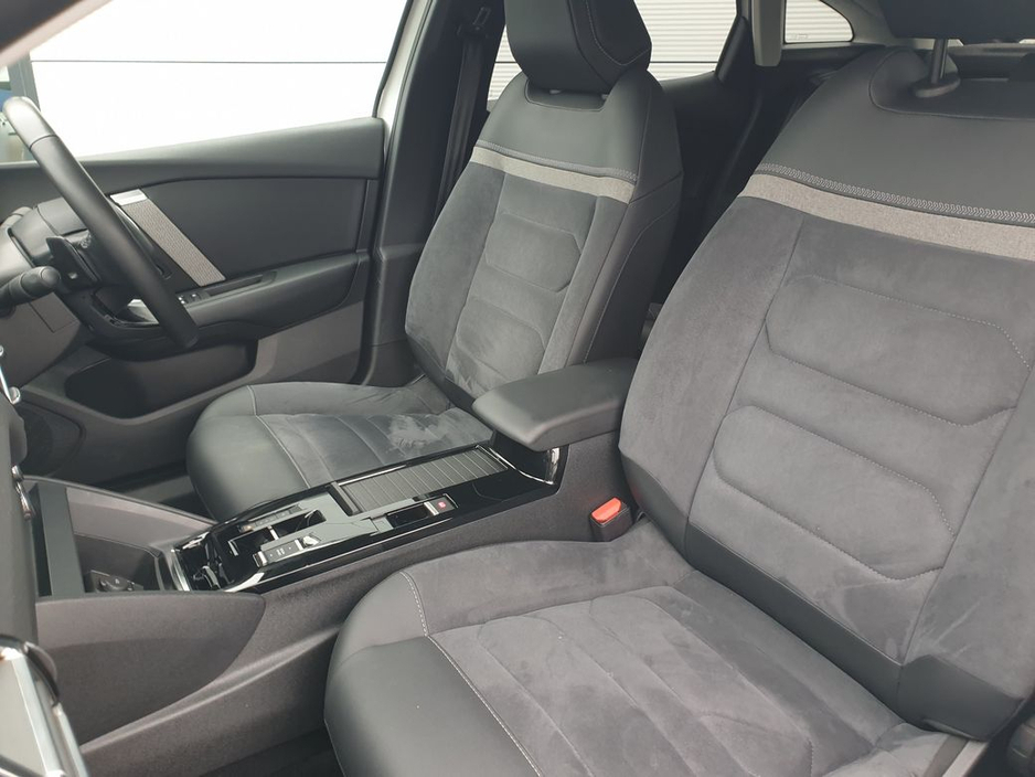 2024 Citroen C4 MAX, DIESEL, AUTOMATIC, 1.5 Bluehdi (130ps) €24,995