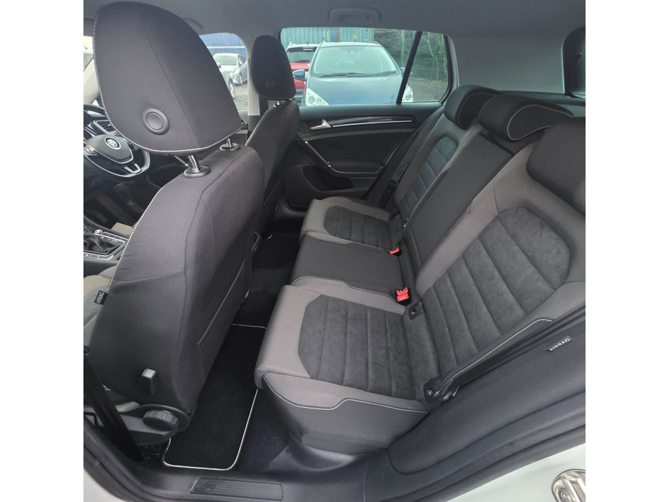2017 Volkswagen Golf 1.4 TSI 3DR 150HP Highline €16,950