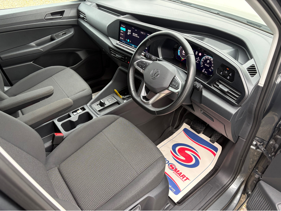 2025 Volkswagen Caddy - image 14