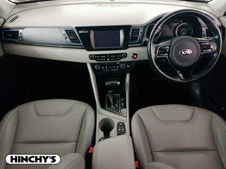 2018 Kia Niro - image 2
