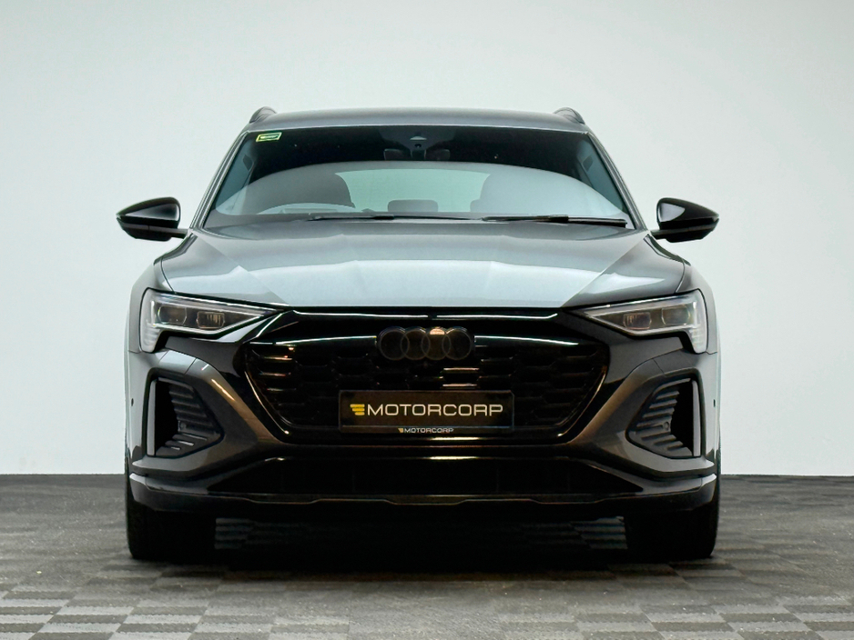 2023 Audi Q8 e-tron - image 2