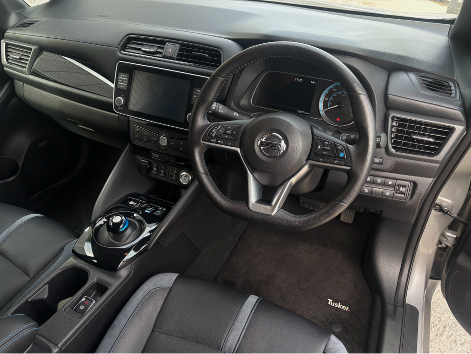 2022 Nissan Leaf - image 8