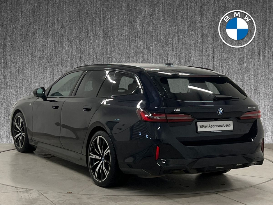 2025 BMW i5 - image 2