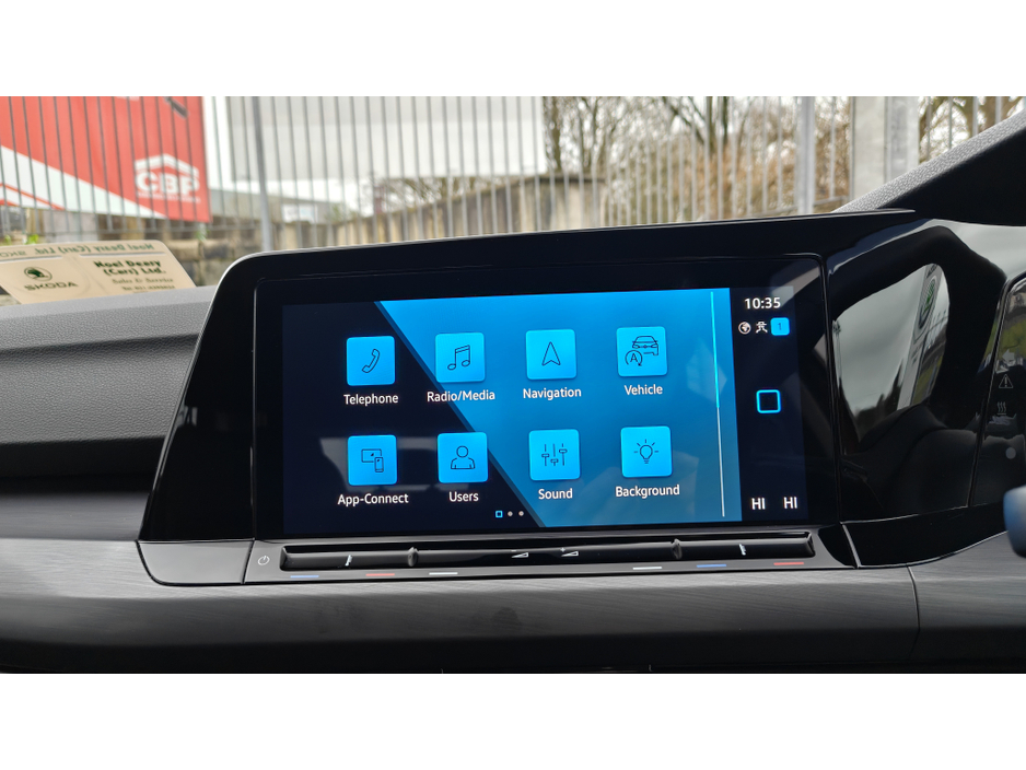 2024 Volkswagen Golf - image 15