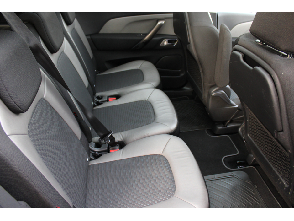 2020 Citroen Grand C4 SpaceTourer - image 17