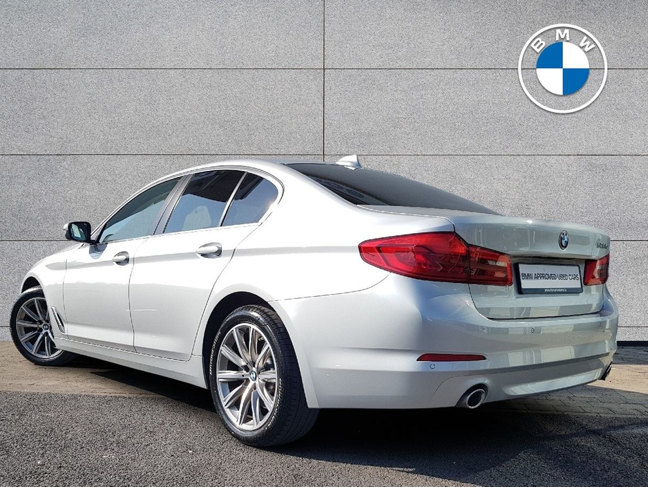 2019 BMW 5 Series - image 2