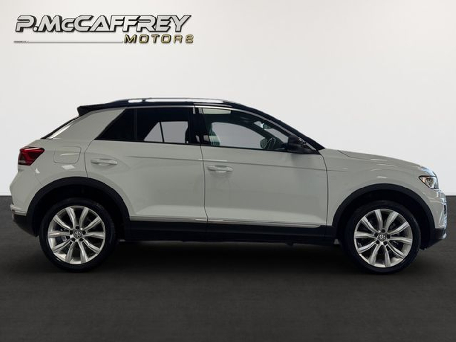 2020 Volkswagen T-Roc - image 4