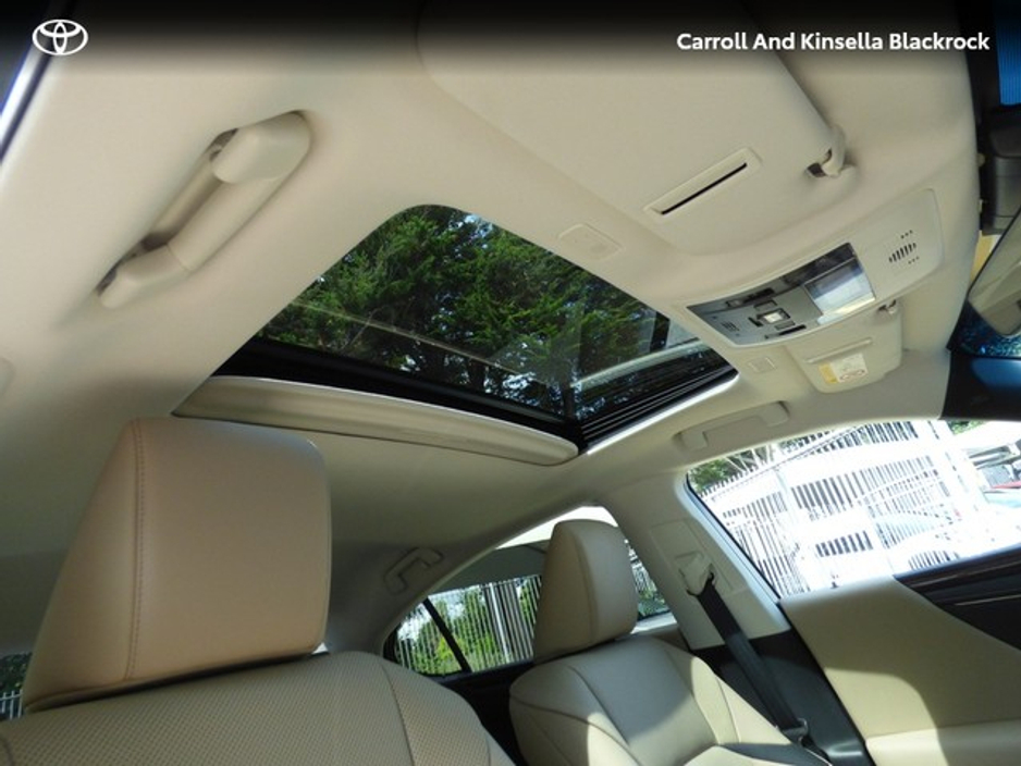 2022 Lexus ES 300 H Hybrid Dynamic €41,950