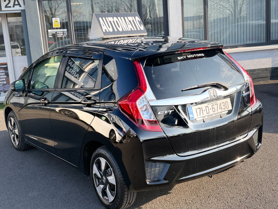 2017 Honda Jazz - image 6