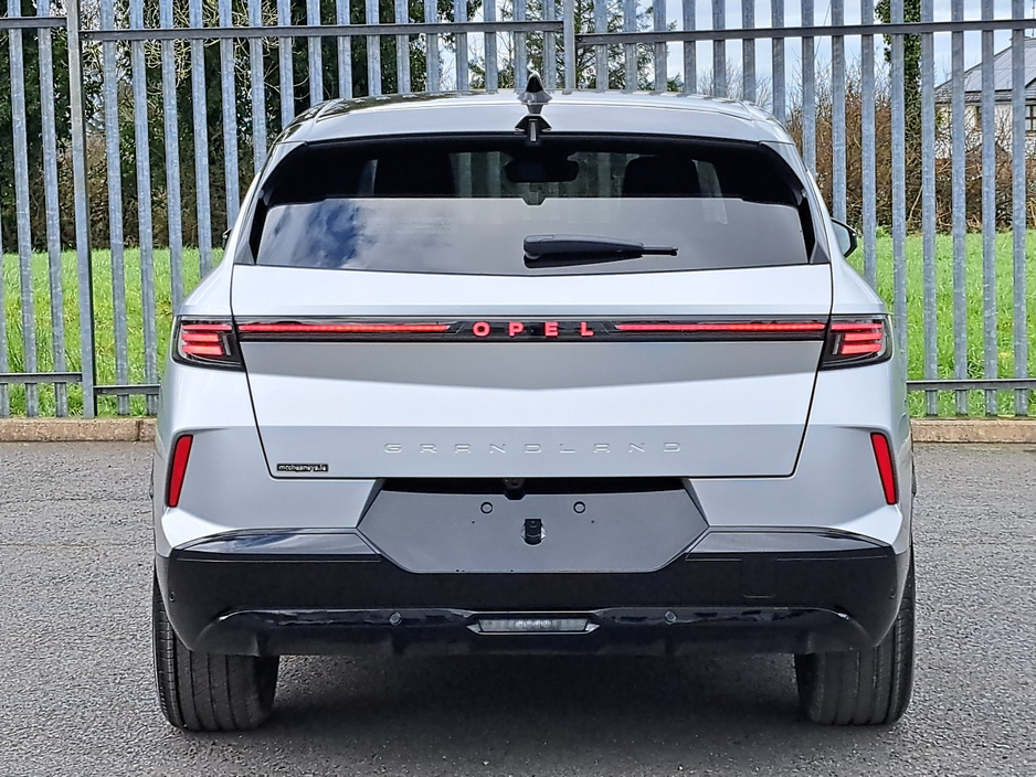 2026 Opel Grandland - image 11