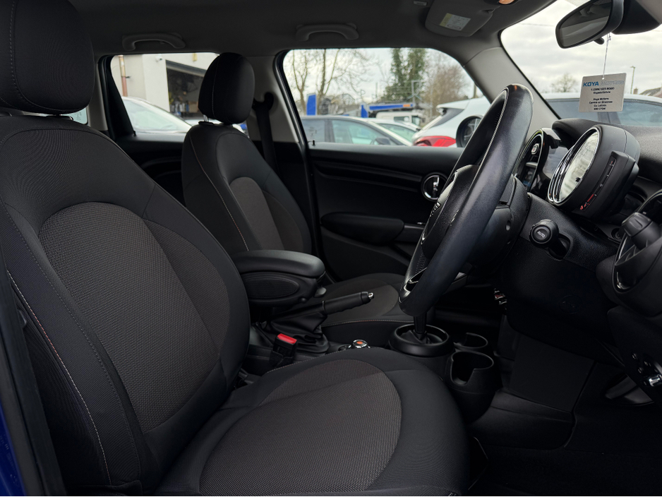 2019 MINI Cooper - image 10