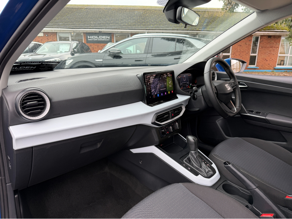 2023 SEAT Arona PARKING SENSORS..APPLE CARPLAY & ANDROID AUTO €17,950