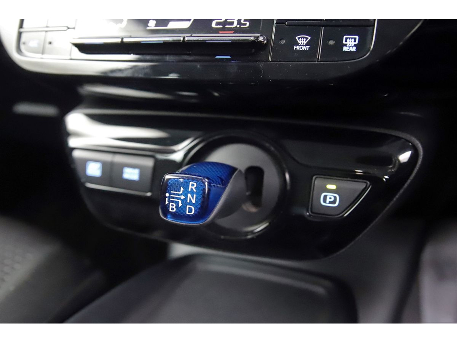 2022 Toyota Prius 1.8 HYBRID *REVERSE CAM*PARK SENSORS*10"ANDROID CAR PLAYER* €24,890