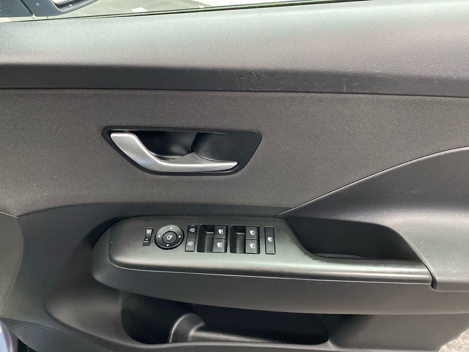 2023 Hyundai Kona - image 11