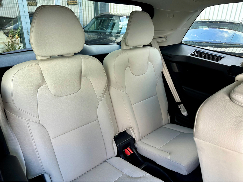 2019 Volvo XC90 - image 15