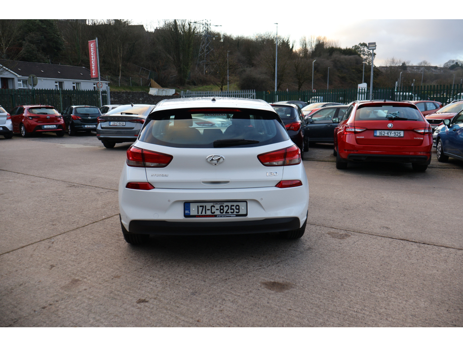 2017 Hyundai i30 DELUXE  Low Mileage €12,495