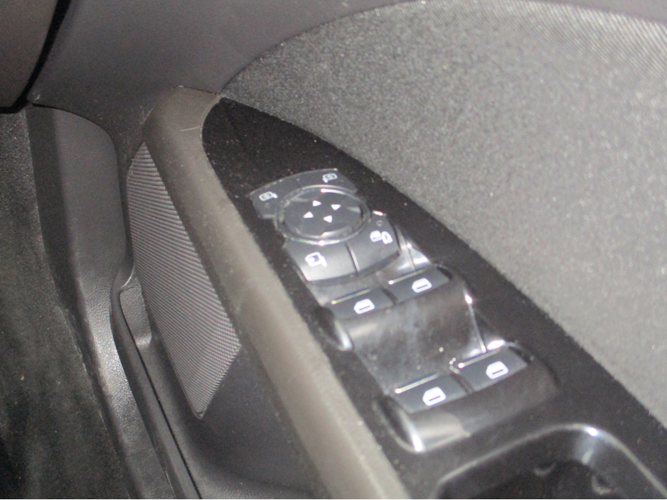 2016 Ford Mondeo - image 17