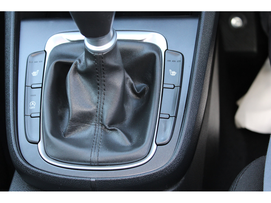 2023 Hyundai Kona - image 19