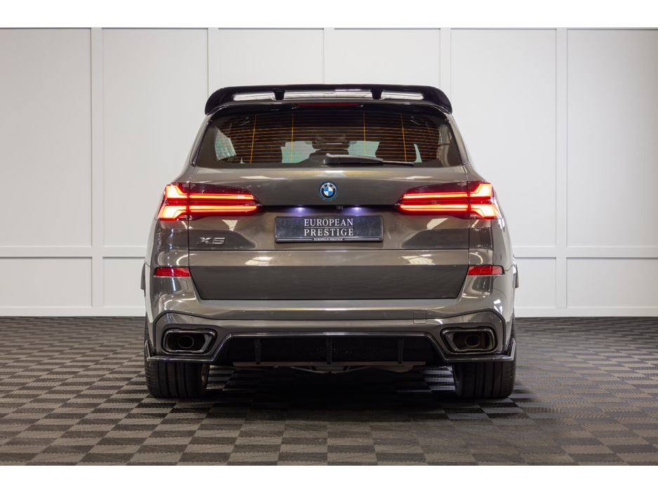 2024 BMW X5 - image 5