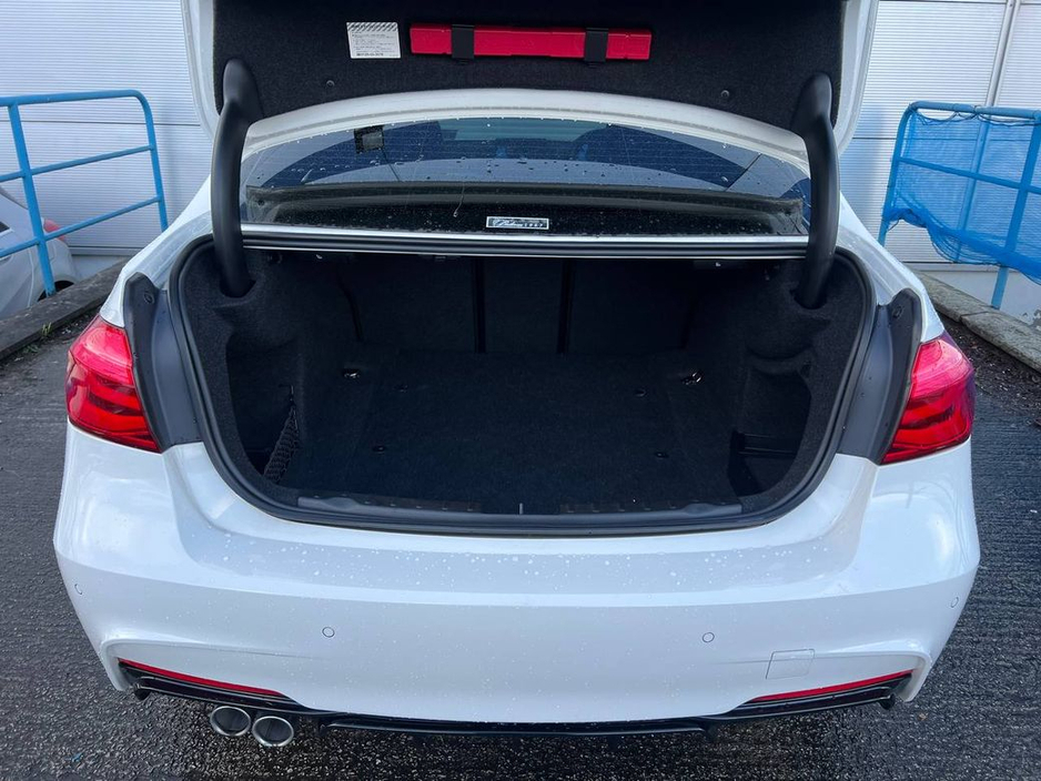 2017 BMW 3 Series 320d M-SPORT COMPETITION // FULL SERVICE HISTORY // NEW 20" M3 ALLOYS // LEATHER HEATED M-SPORT SEATS // REVERSE CAMERA €23,900