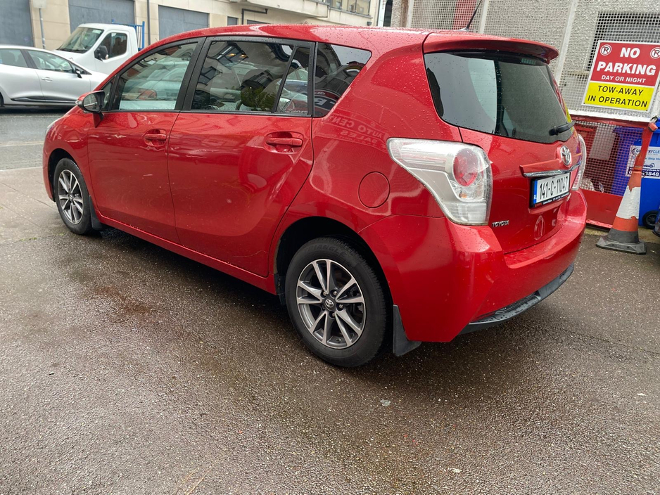 2014 Toyota Verso - image 14