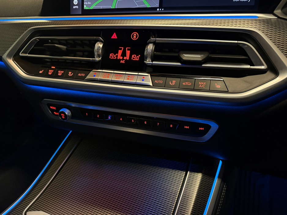 2022 BMW X5 xDrive45e M Sport €49,900