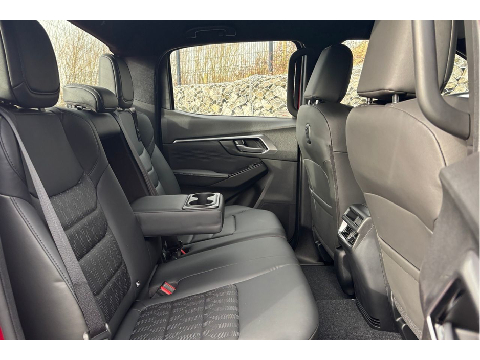 2025 Isuzu D-MAX - image 26