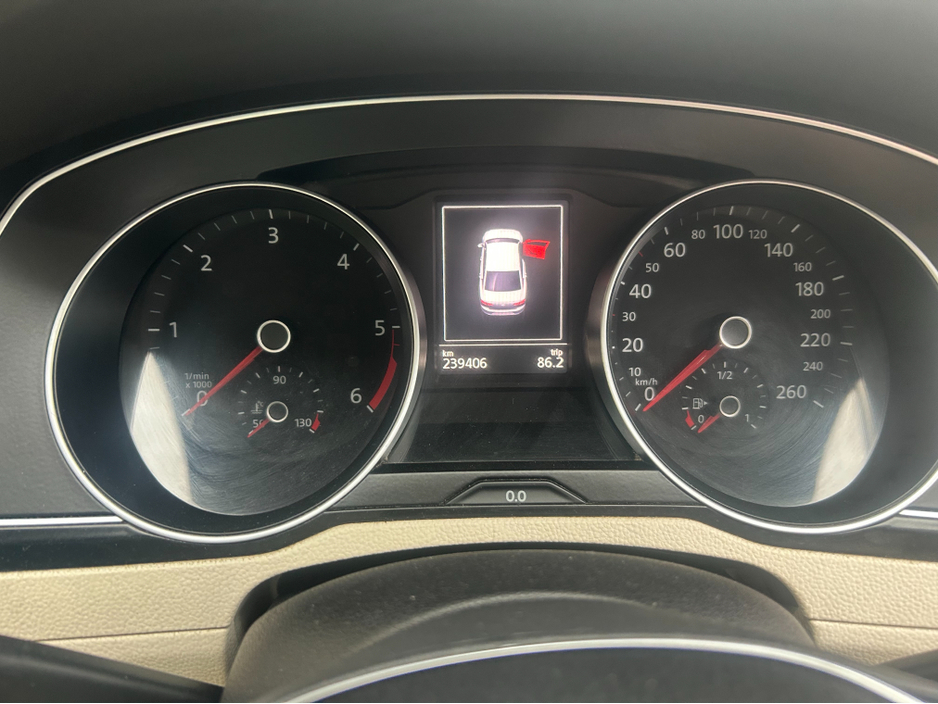 2016 Volkswagen Passat HIGHLINE 1.6 TDI 6SP 120HP €8,995