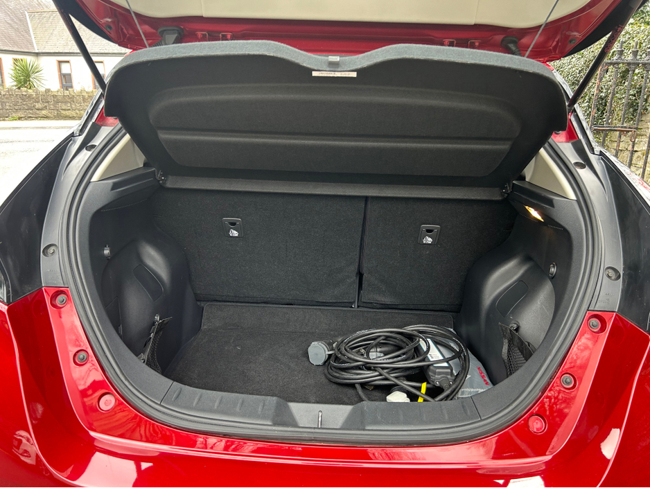 2019 Nissan Leaf - image 7