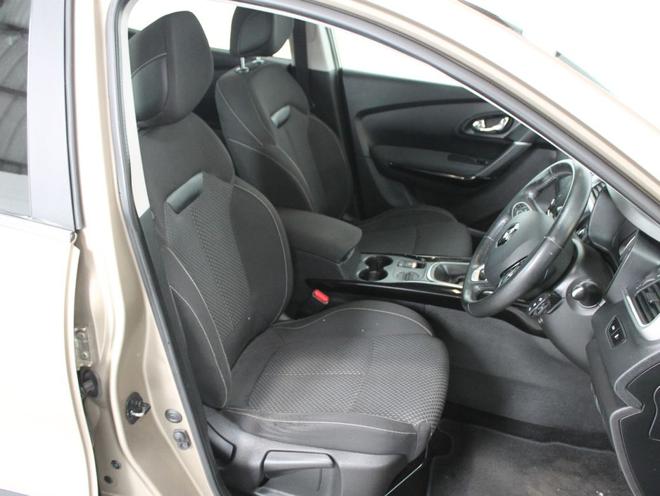 2016 Renault Kadjar - image 12