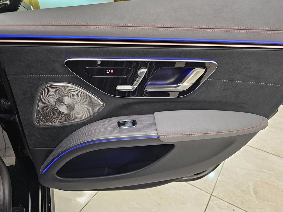 2025 Mercedes-Benz EQS - image 21